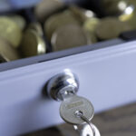 【保存版】金庫の正しい処分方法まとめ｜費用を安く・安全に・合法的に手放すコツ